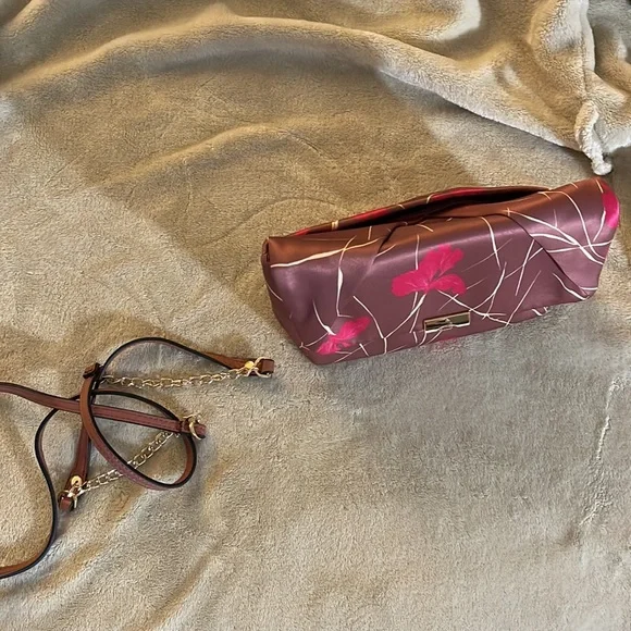 Floral print satin purse - Picture 8 of 8